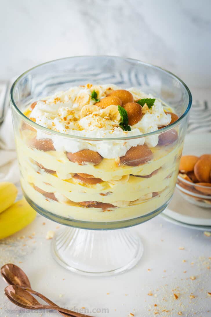 Simple recipe for banana pudding layered in a trifle bowl.